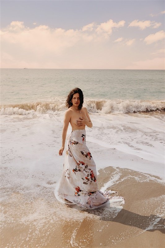 WOMAN JENNY